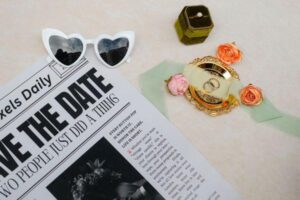 how to announce engagement on social media